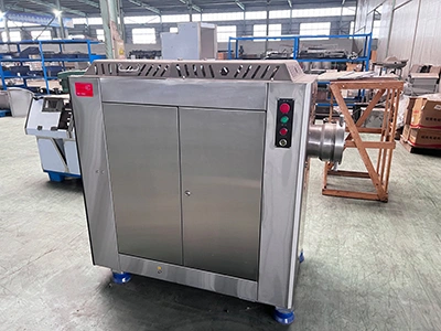 Машина для нарезки замороженного мяса на кубики