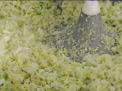 Результат измельчения овощей куттером CNMY